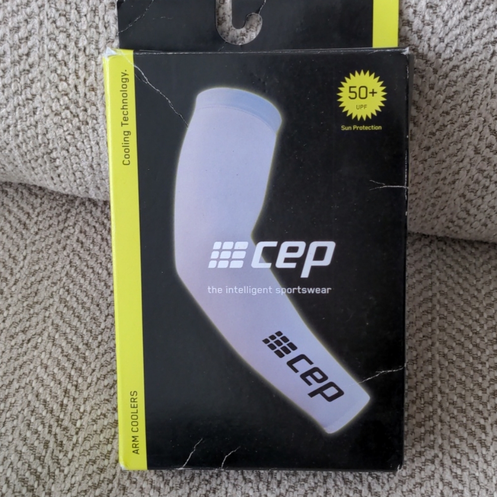 Unisex Arm coolers/running sleeve-NIB